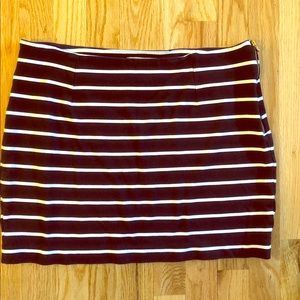 Banana Republic black and white knit mini skirt